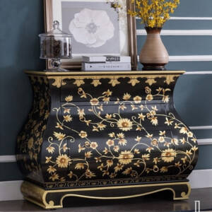 كونسول بتصميم ياباني