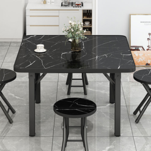 طاولة رخامية مربعة بتصميم فتوتشيني