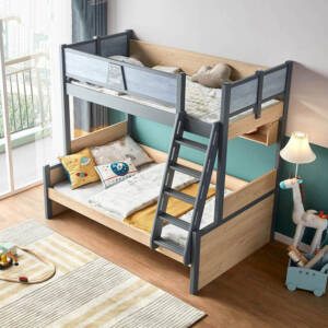 سرير أطفال بطابقين ولمسات مميزة