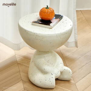 طاولة جانبية بشكل كرتوني مميز وحديث