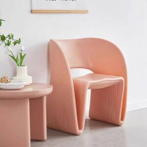 كرسي بتصميم هايدستو