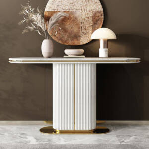 طاولة مدخل بتصميم فورمليسم