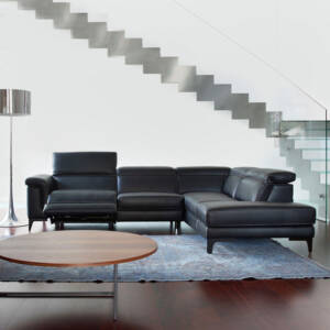 ركنة من الجلد بتصميم موبليس دي سالا