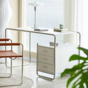 مكتب بتصميم رفيع