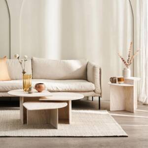 ثلاث طاولات قهوة بتصميم مودرن